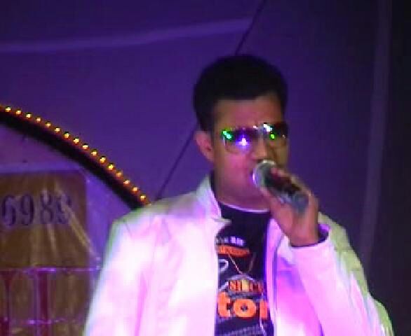 best male bollywood singer ahmedabad