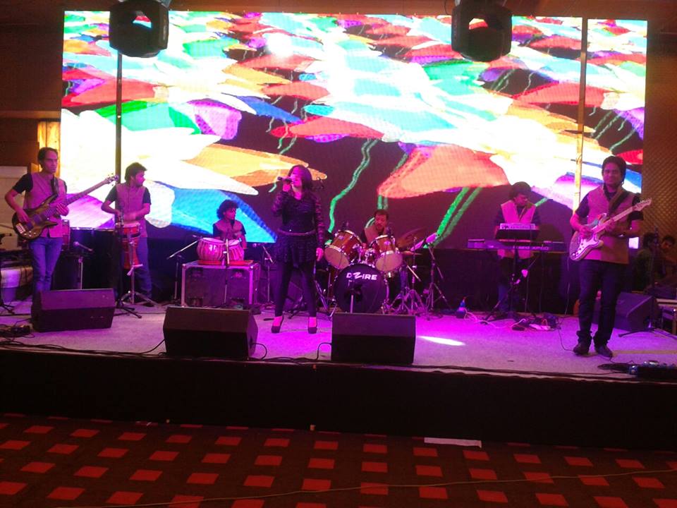 live bollywood singer ahmedabad
