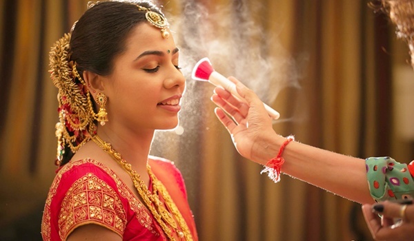 famous bridal makeup artist ahmedabad