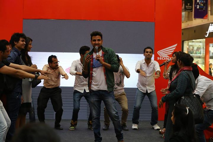 top male emcee ahmedabad