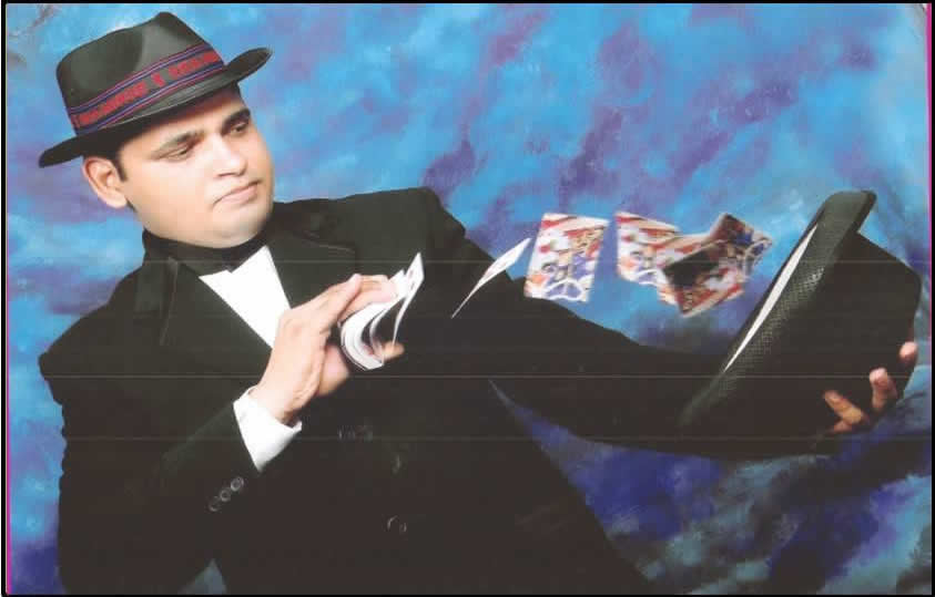 famous illusion artist ahmedabad