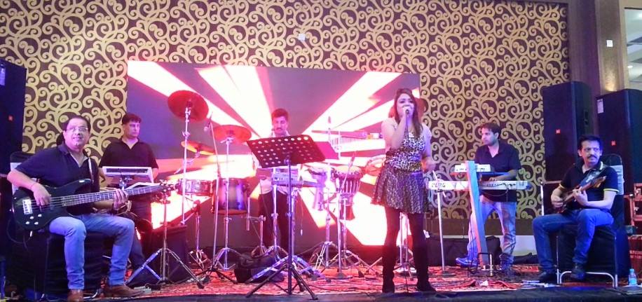 famous jazz singer ahmedabad