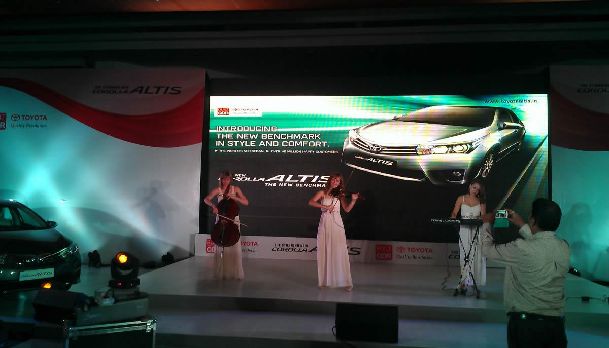 famous trio musicians ahmedabad